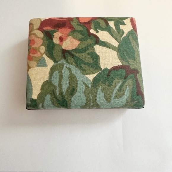 Vintage Floral Fabric Covered Jewelry Box Clam Shell With Mirror - Picture 2 of 5